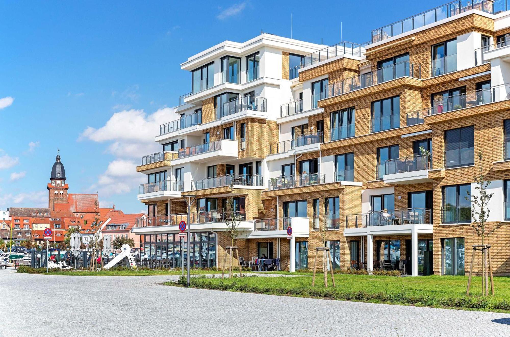 Atlantica - Apartment In Der Hafenresidenz Mit Wellness & Mueritzblick Waren  Exterior photo